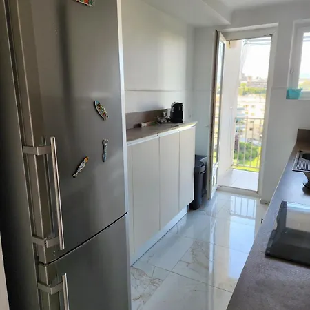 Elegance Et A Juan-les-pins Daire Antibes