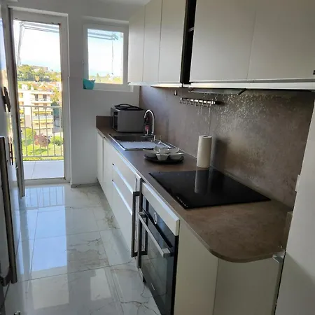 Elegance Et A Juan-les-pins Daire *