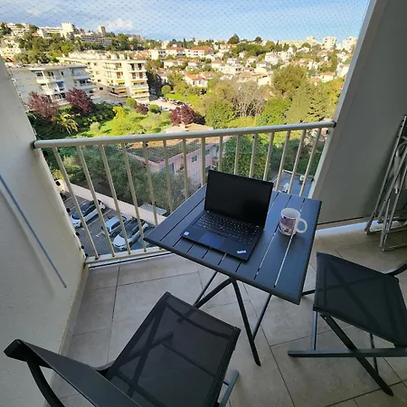 Elegance Et A Juan-les-pins 앙티브